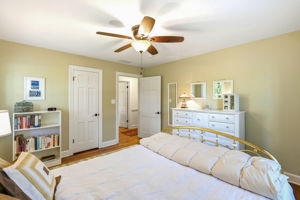 Photo 47