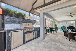 Custom Outdoor Kitchen and Bar
