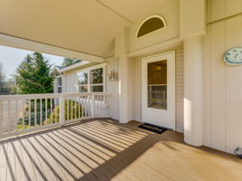 Oversized Covred Front Porch