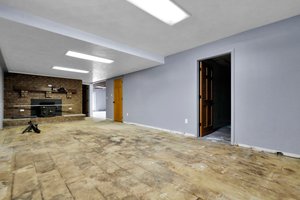  Photo 33