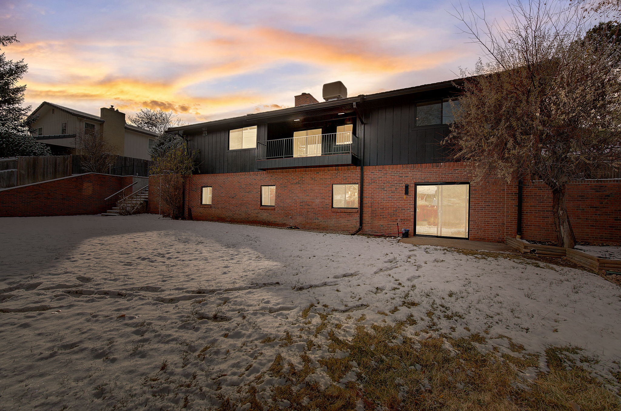 S Poplar St - VT-002