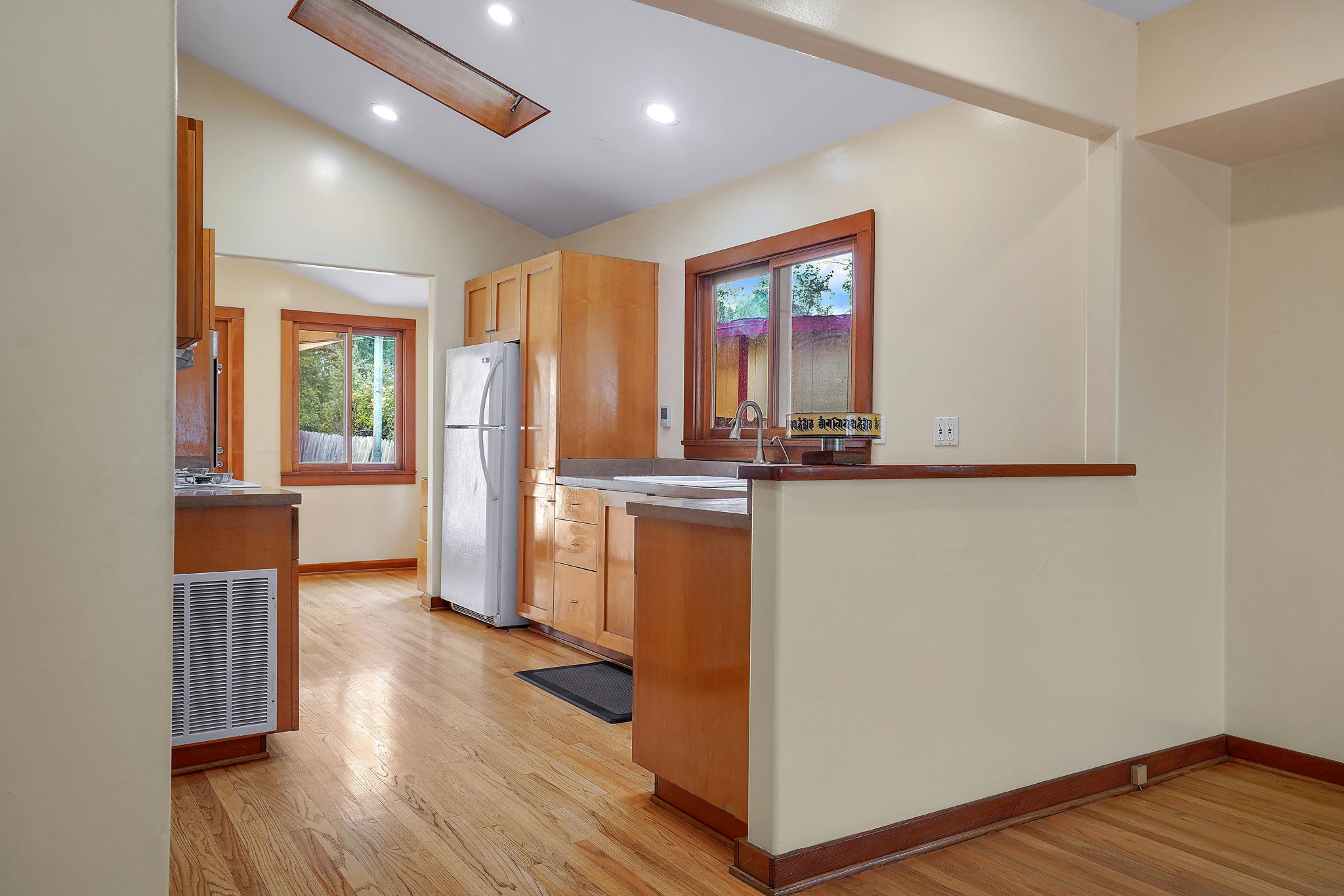 3596 Tacoma Avenue-14