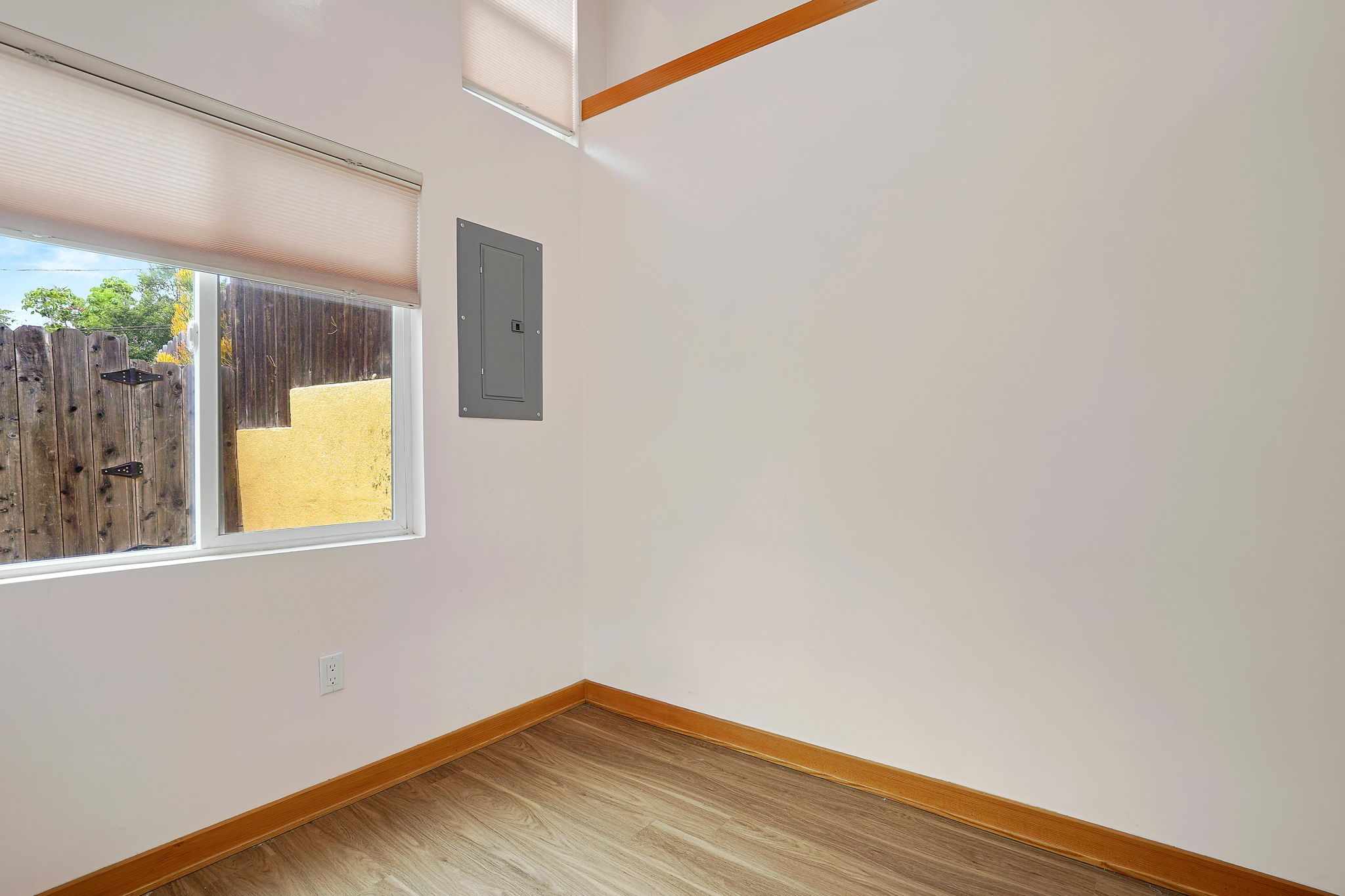 3596 Tacoma Avenue-32