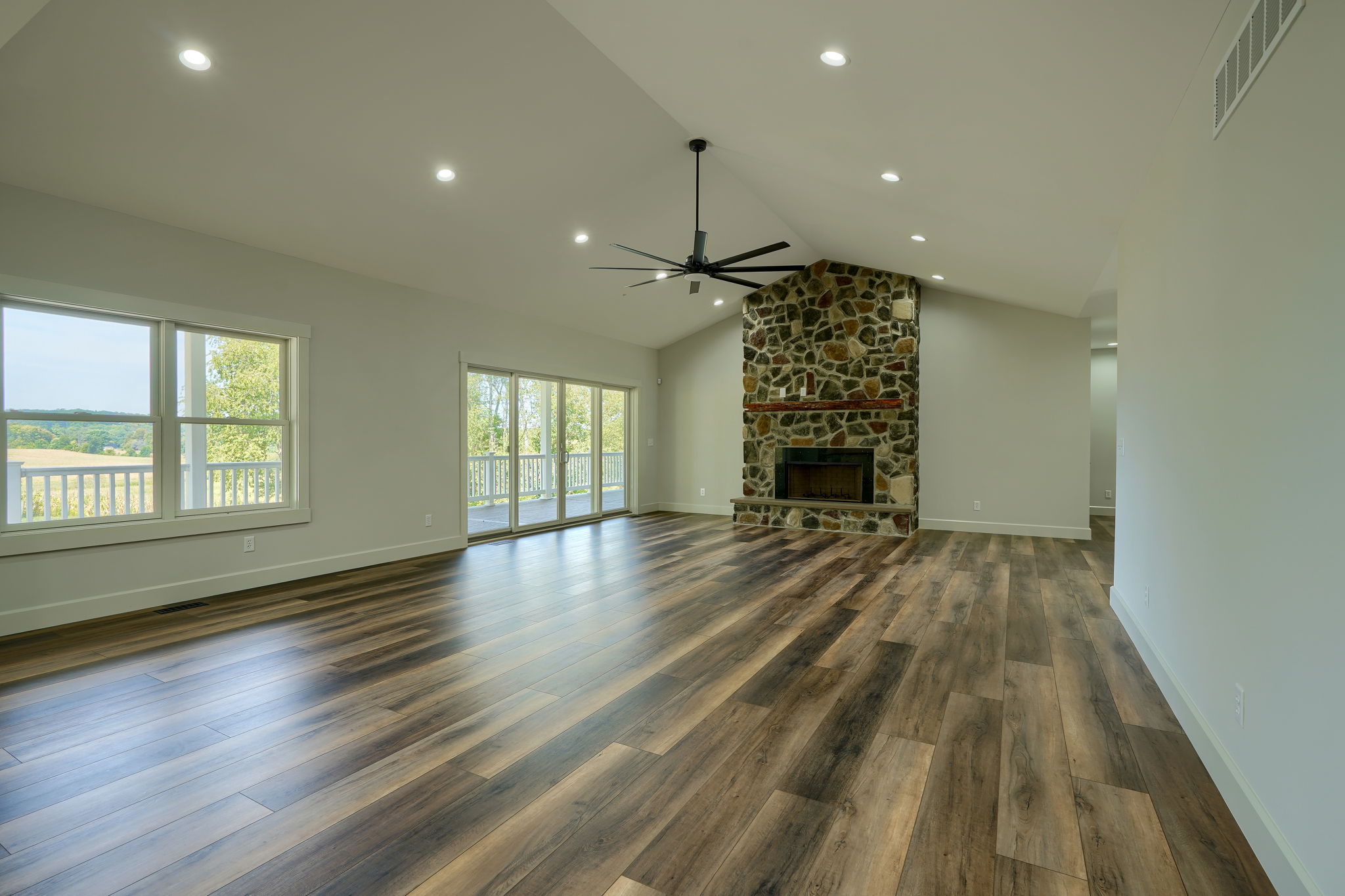 3597 Country Club Rd SW (28)