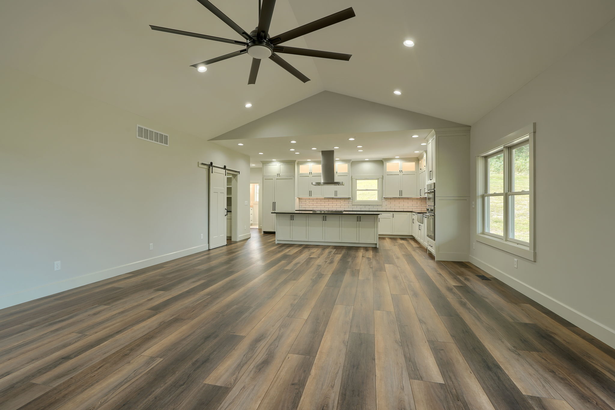 3597 Country Club Rd SW (35)