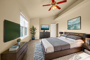 6L0A8733 (2) virtually staged.jpeg