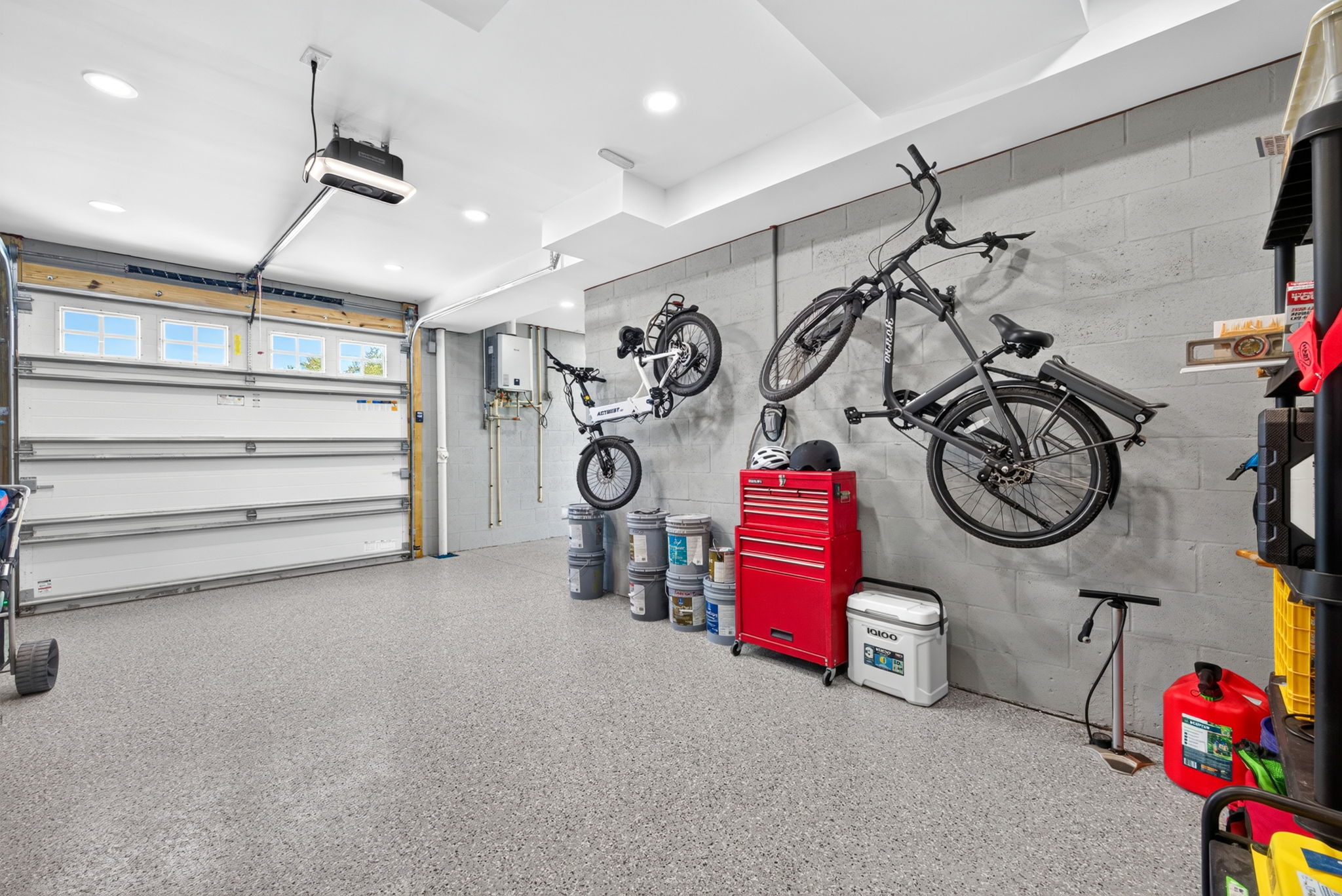 Garage 4 of 4