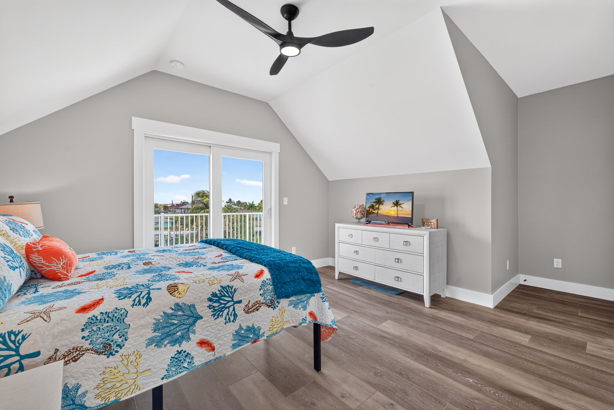 Guest Bedroom 1 - 1 of 2