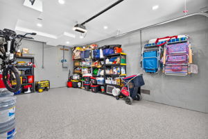 Garage 3 of 4