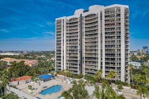 Yacht Club Dr Apt 304-045