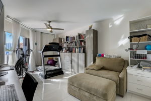 Yacht Club Dr Apt 304-010