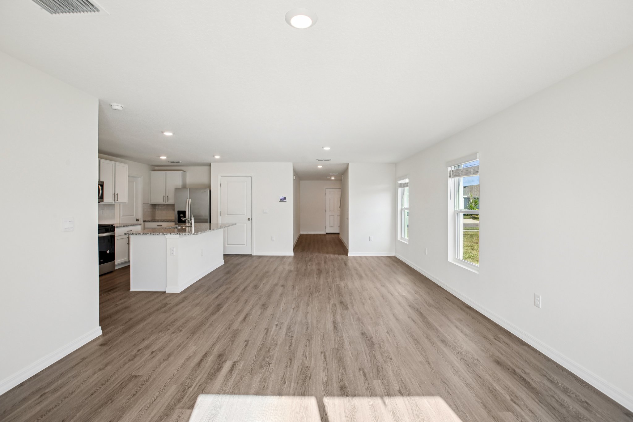 Sunflower Hill Dr-S2711-008.jpg