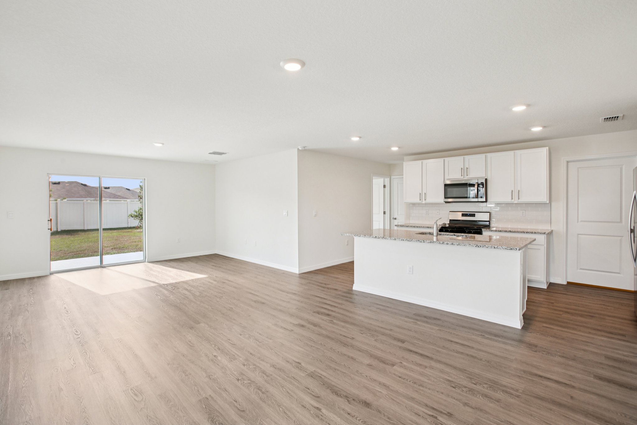 Sunflower Hill Dr-S2711-011.jpg