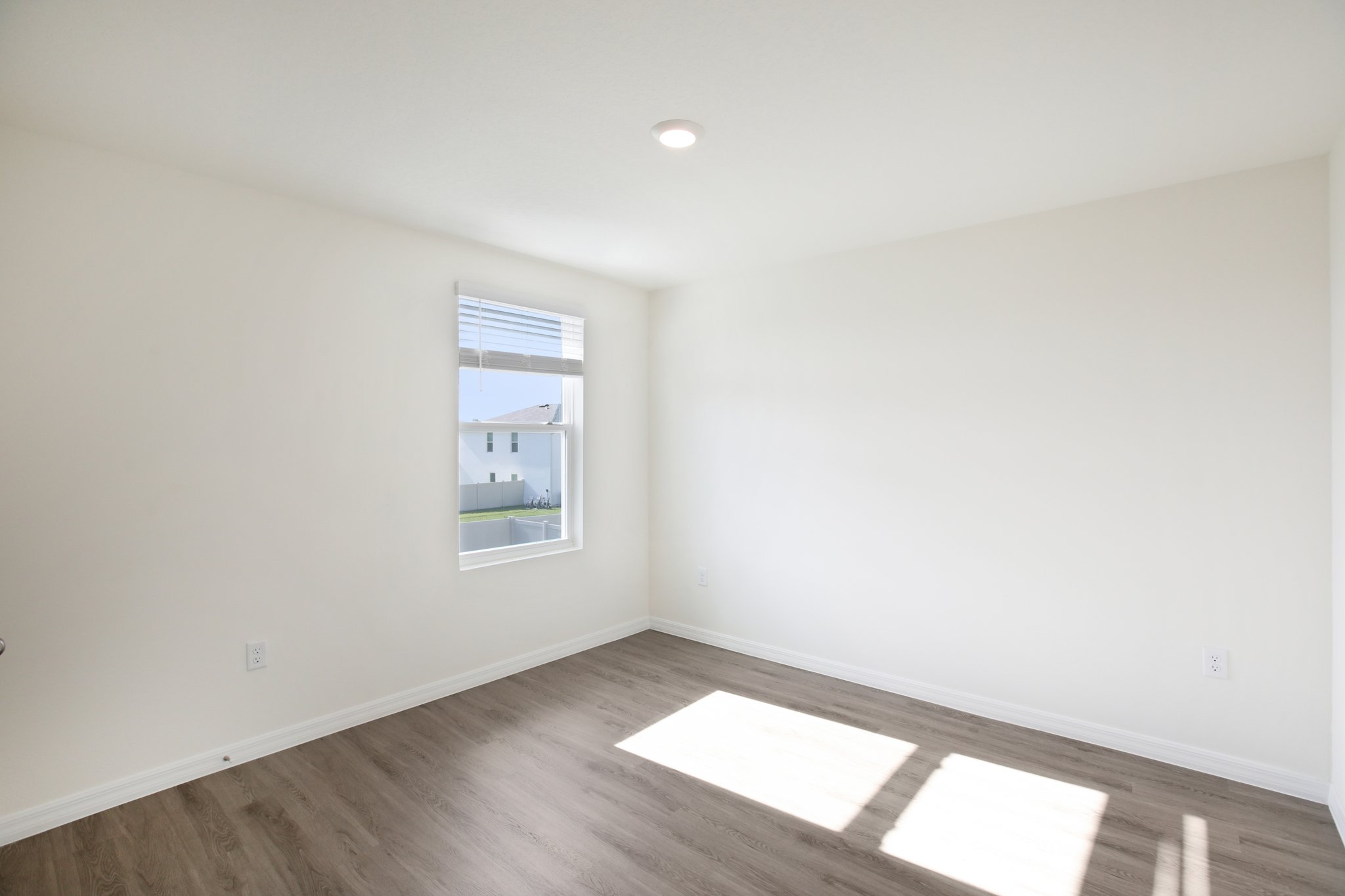 Sunflower Hill Dr-S2711-035.jpg