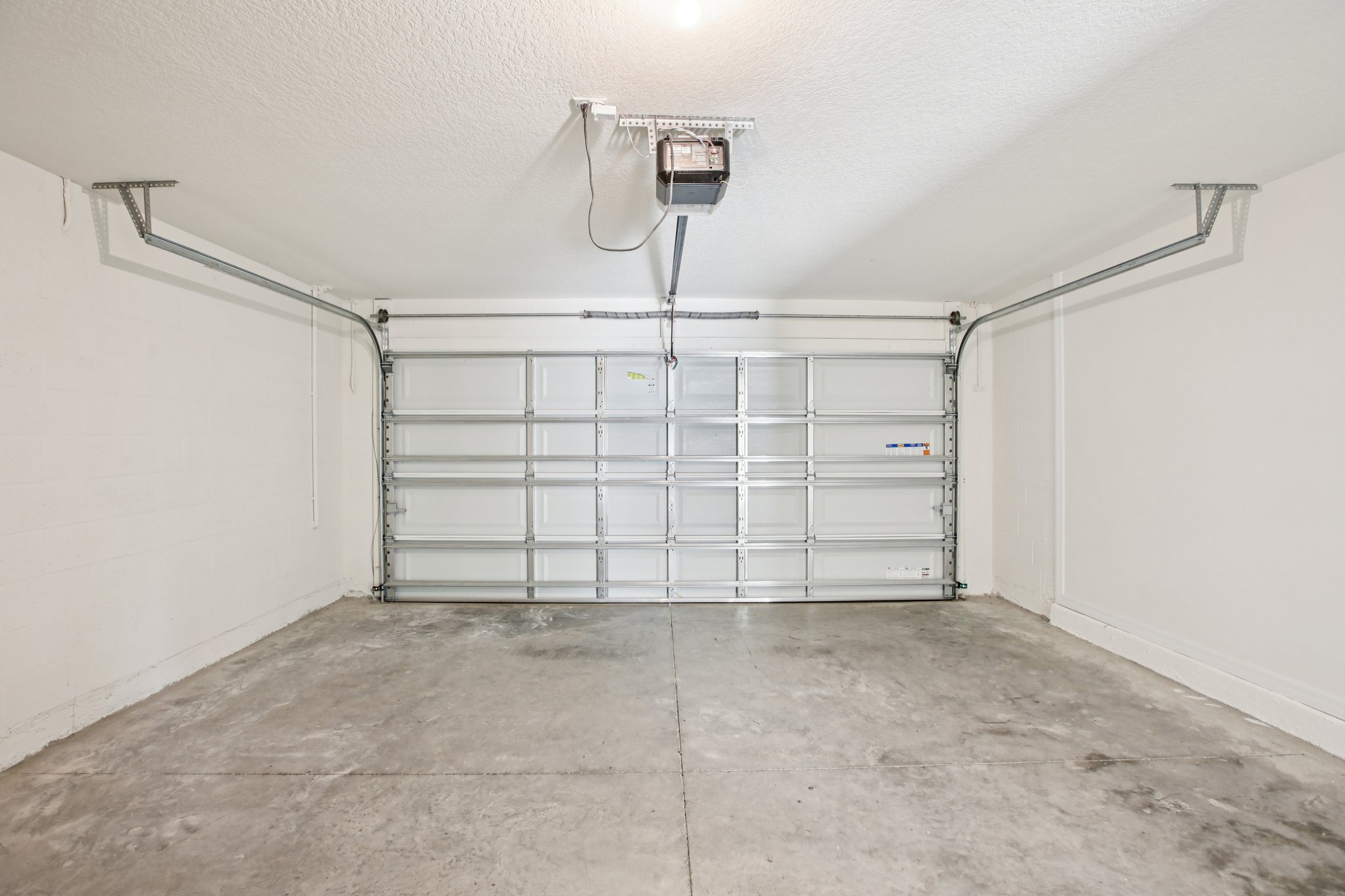 Sunflower Hill Dr-S2711-038.jpg