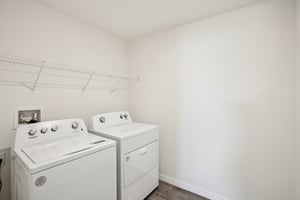 Sunflower Hill Dr-S2711-029.jpg