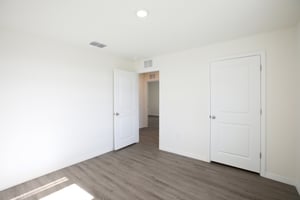 Sunflower Hill Dr-S2711-036.jpg