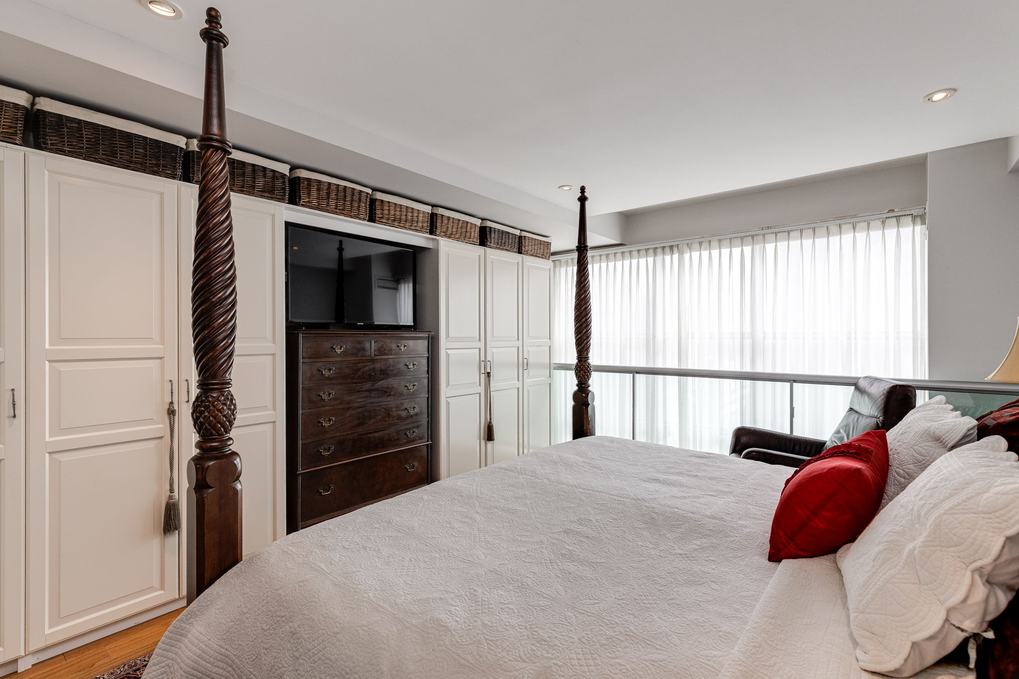 Toronto property showcase — delivered property photograph 25