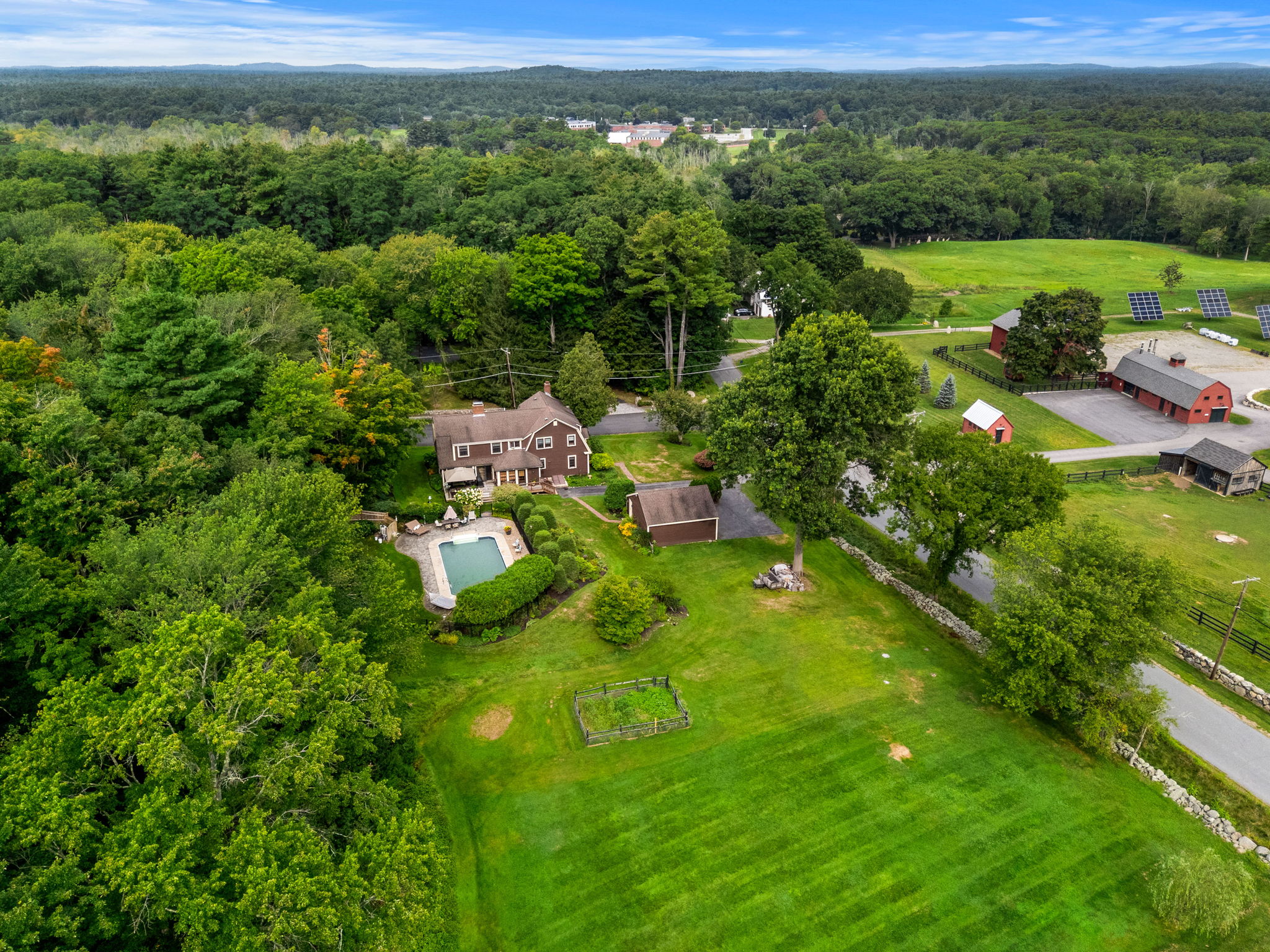 36 Cross St, Topsfield, MA 01983, USA Photo 9