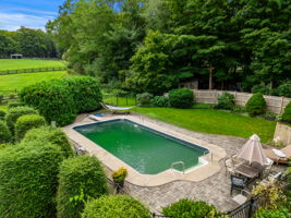 36 Cross St, Topsfield, MA 01983, USA Photo 2