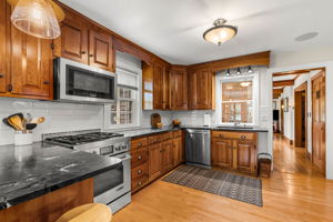 36 Cross St, Topsfield, MA 01983, USA Photo 56