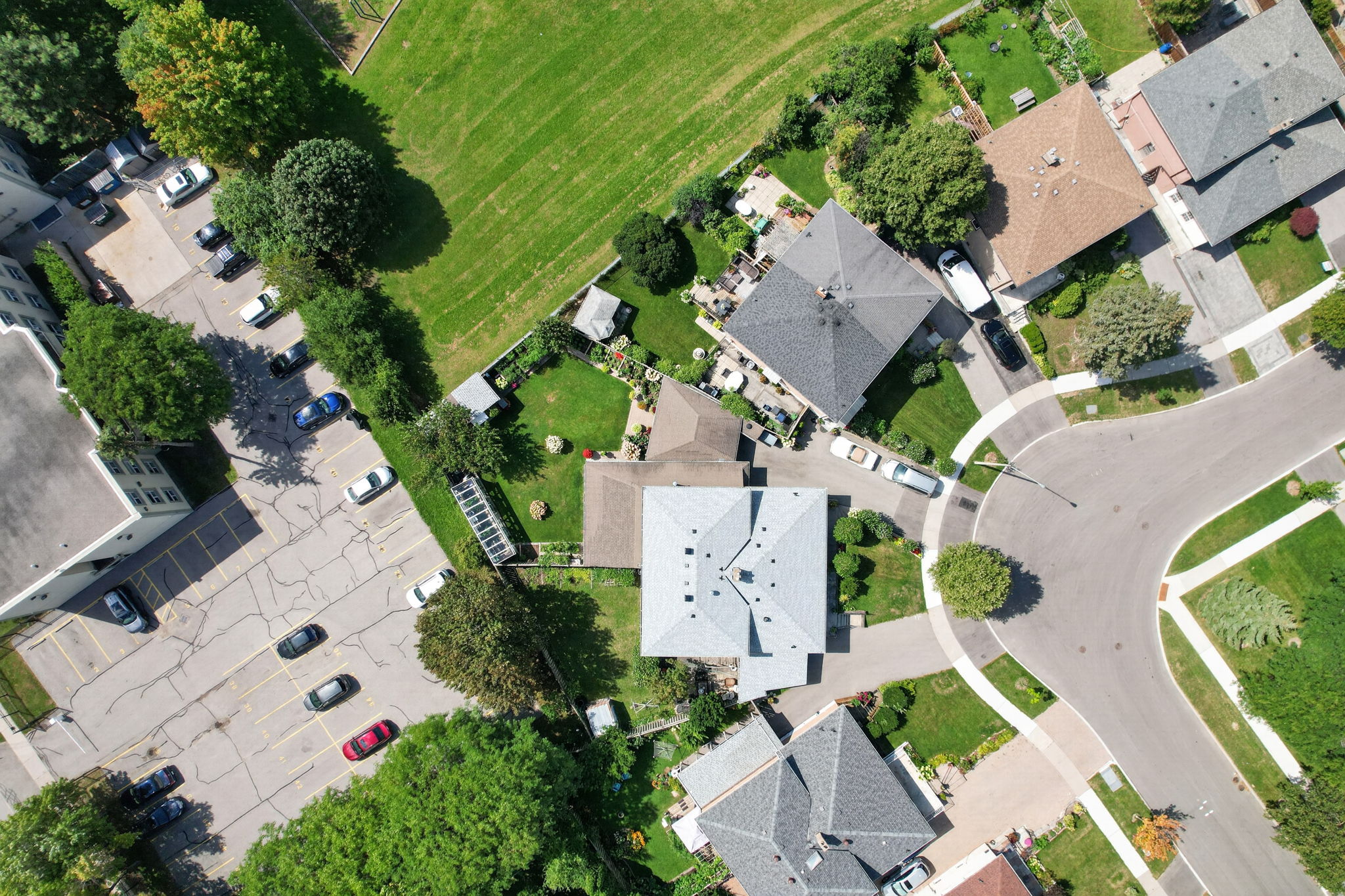 36 Crossbow Crescent Toronto, ON M2J 3M4