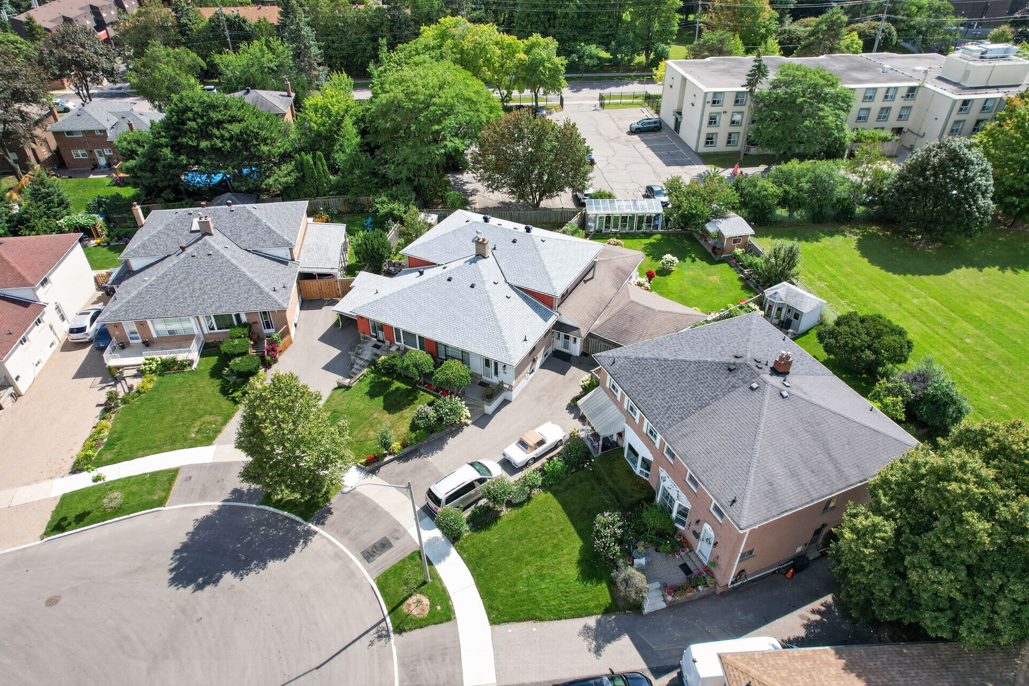 36 Crossbow Crescent Toronto, ON M2J 3M4