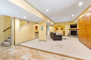  Photo 48