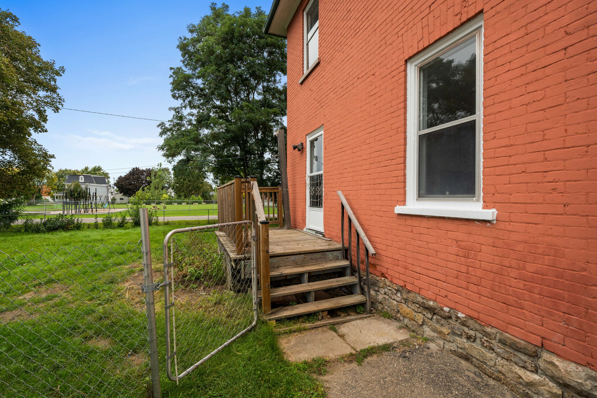  Photo 46