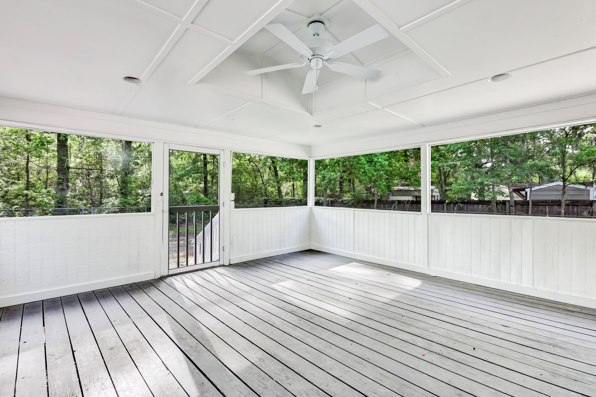 Screened-in Porch