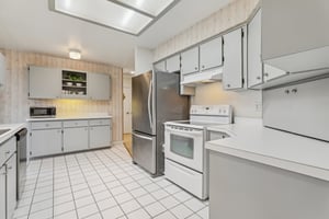 Gordon Ct-2805-016.jpg