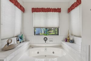 Gordon Ct-2805-030.jpg