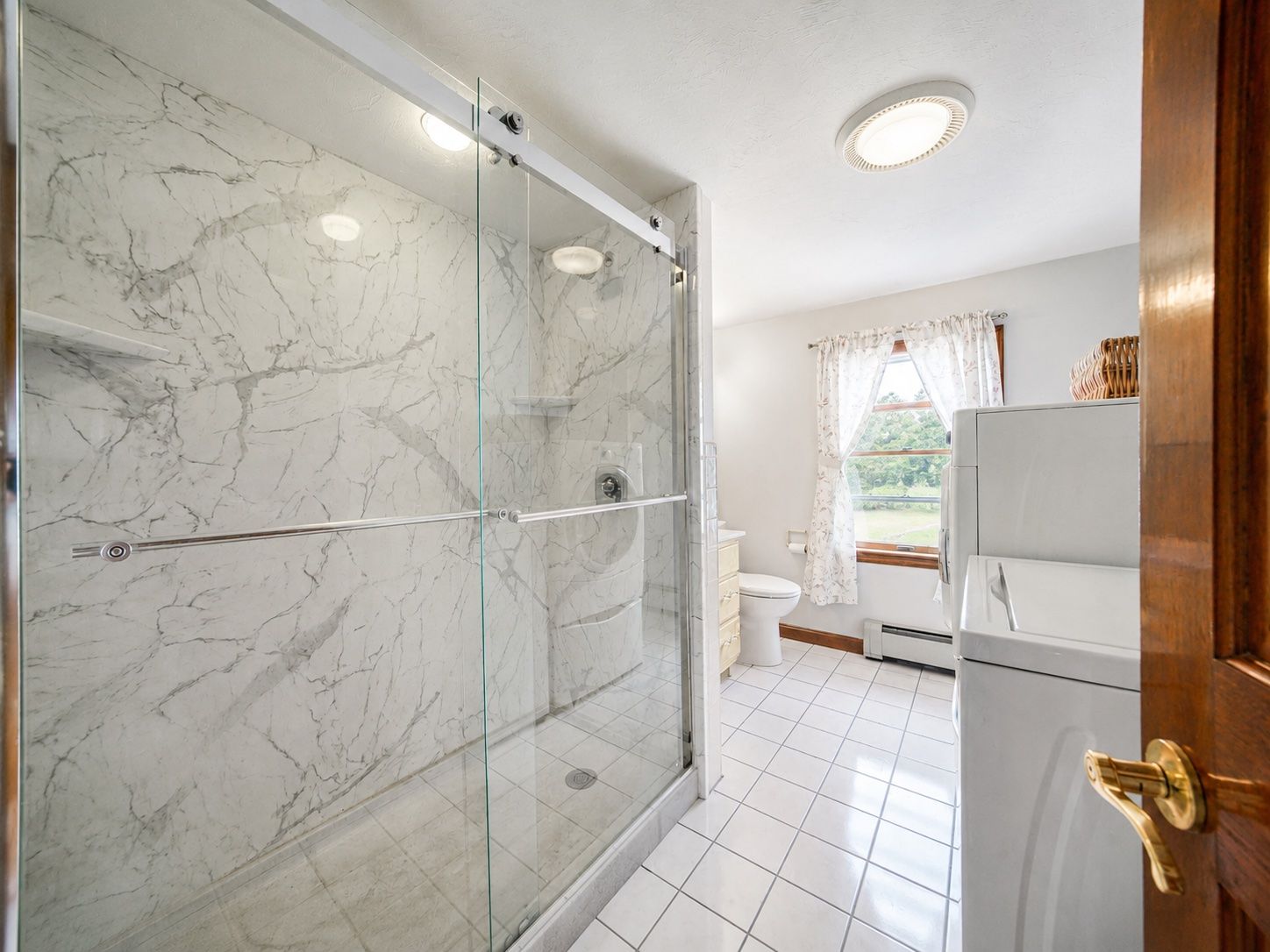 Bathroom 1 - 070942