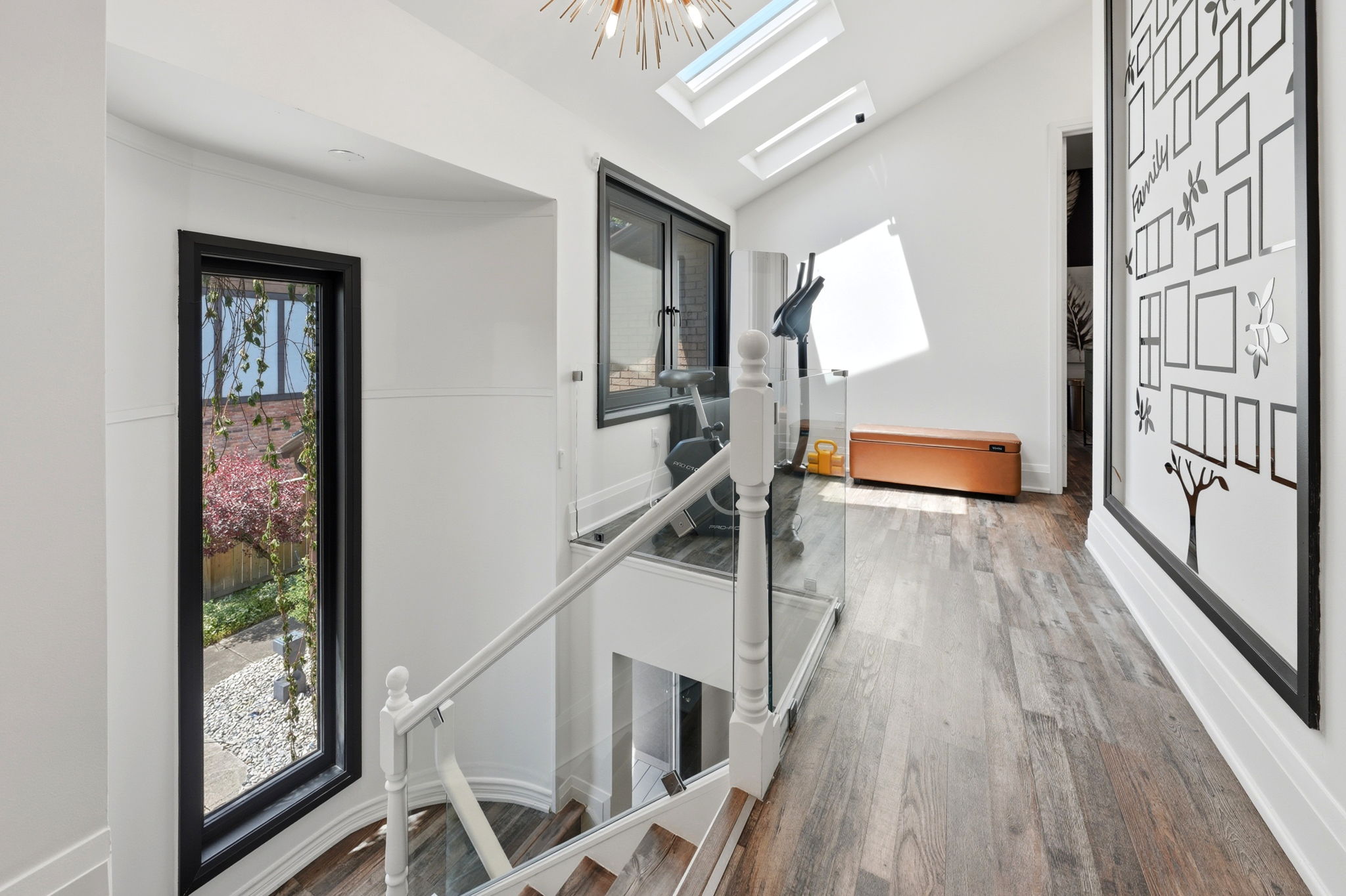  Photo 60