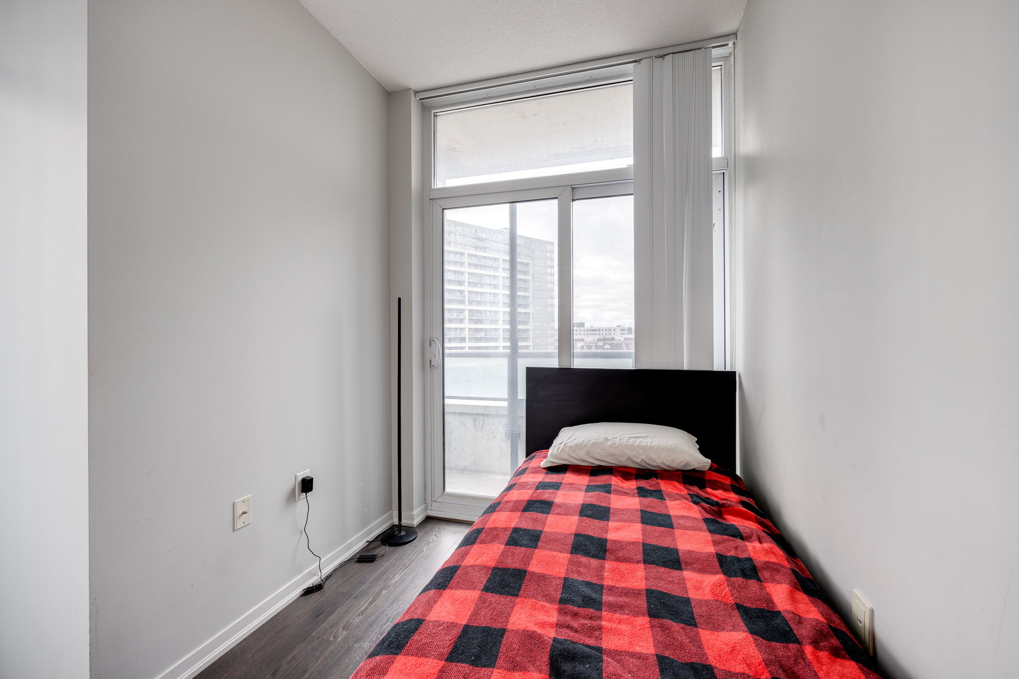 Toronto property showcase — delivered property photograph 12