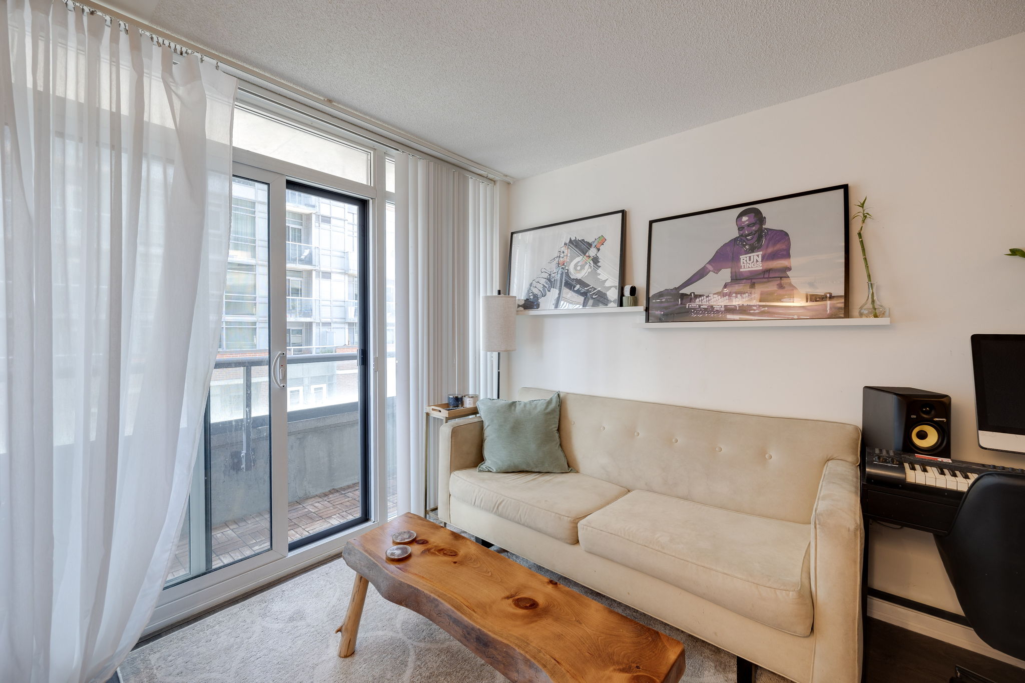 Toronto property showcase — delivered property photograph 9