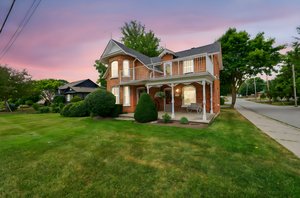 36 Main Street, East Gwillimbury_103 day to dusk.jpeg