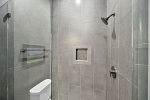 Guest Suite Walk-in Shower