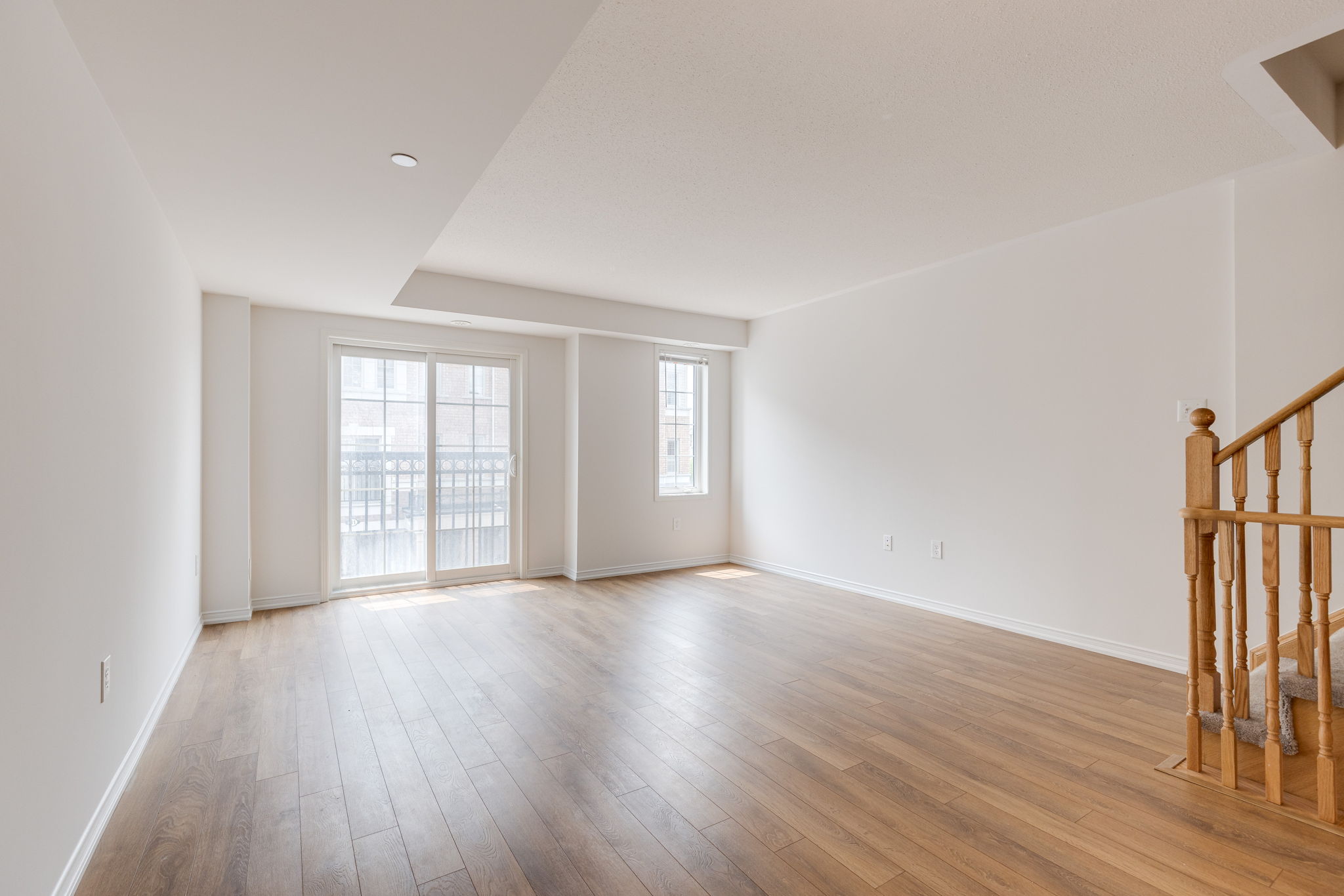 Oshawa property showcase — delivered property photograph 5