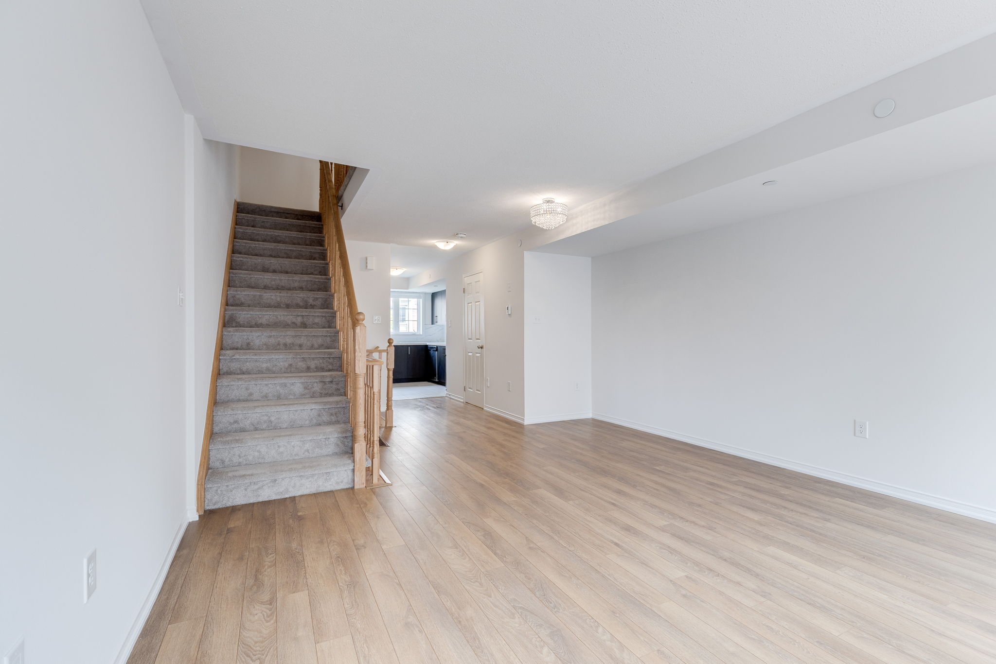 Oshawa property showcase — delivered property photograph 7