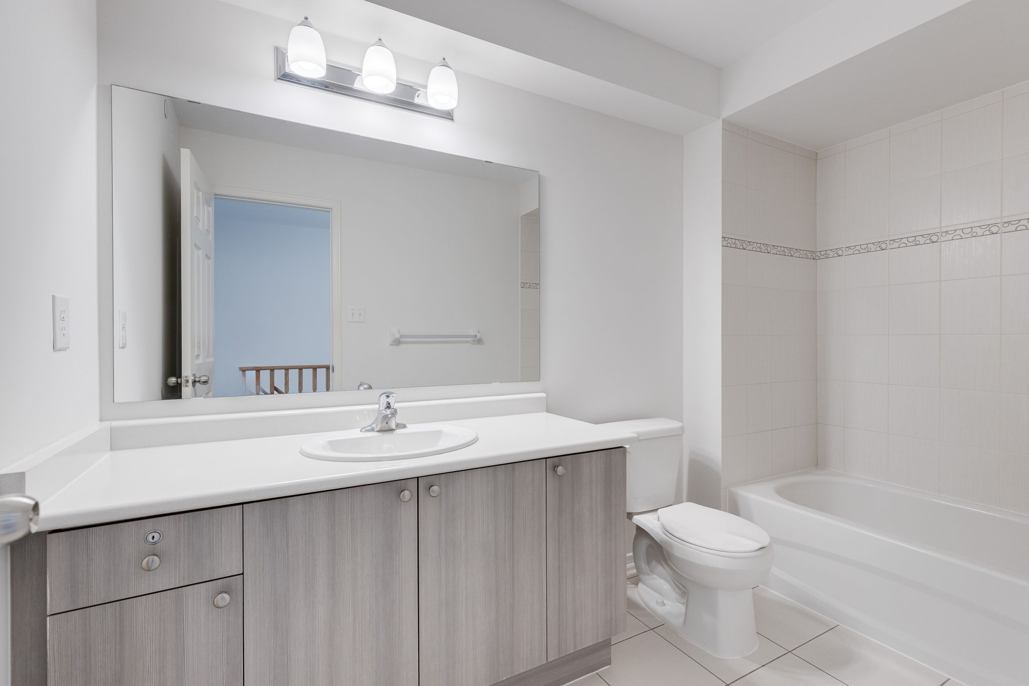 Oshawa property showcase — delivered property photograph 25