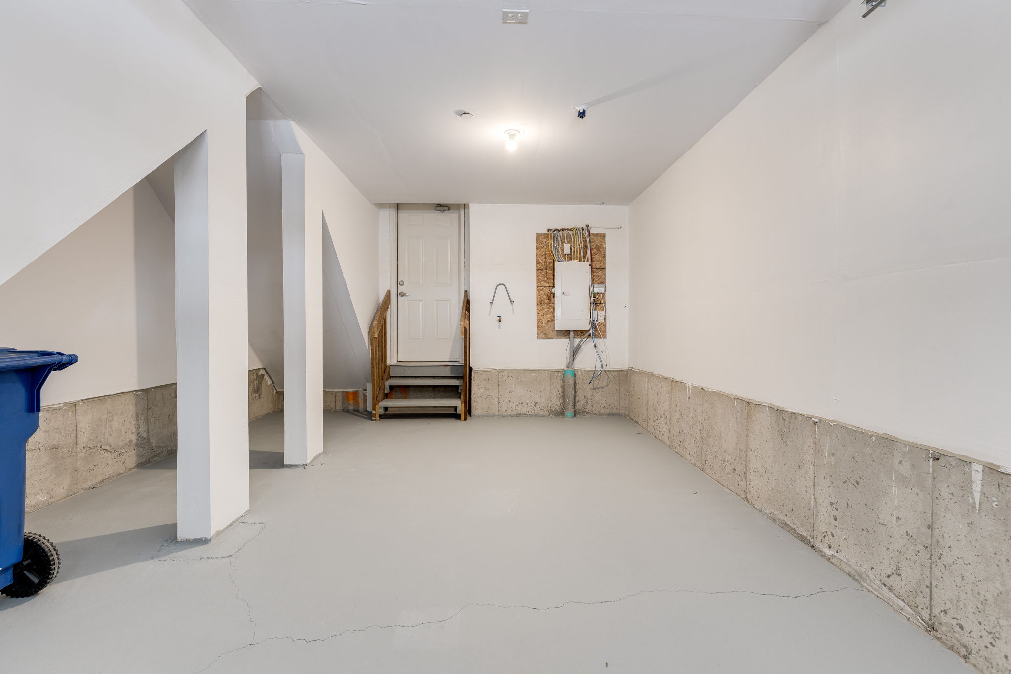 Oshawa property showcase — delivered property photograph 32
