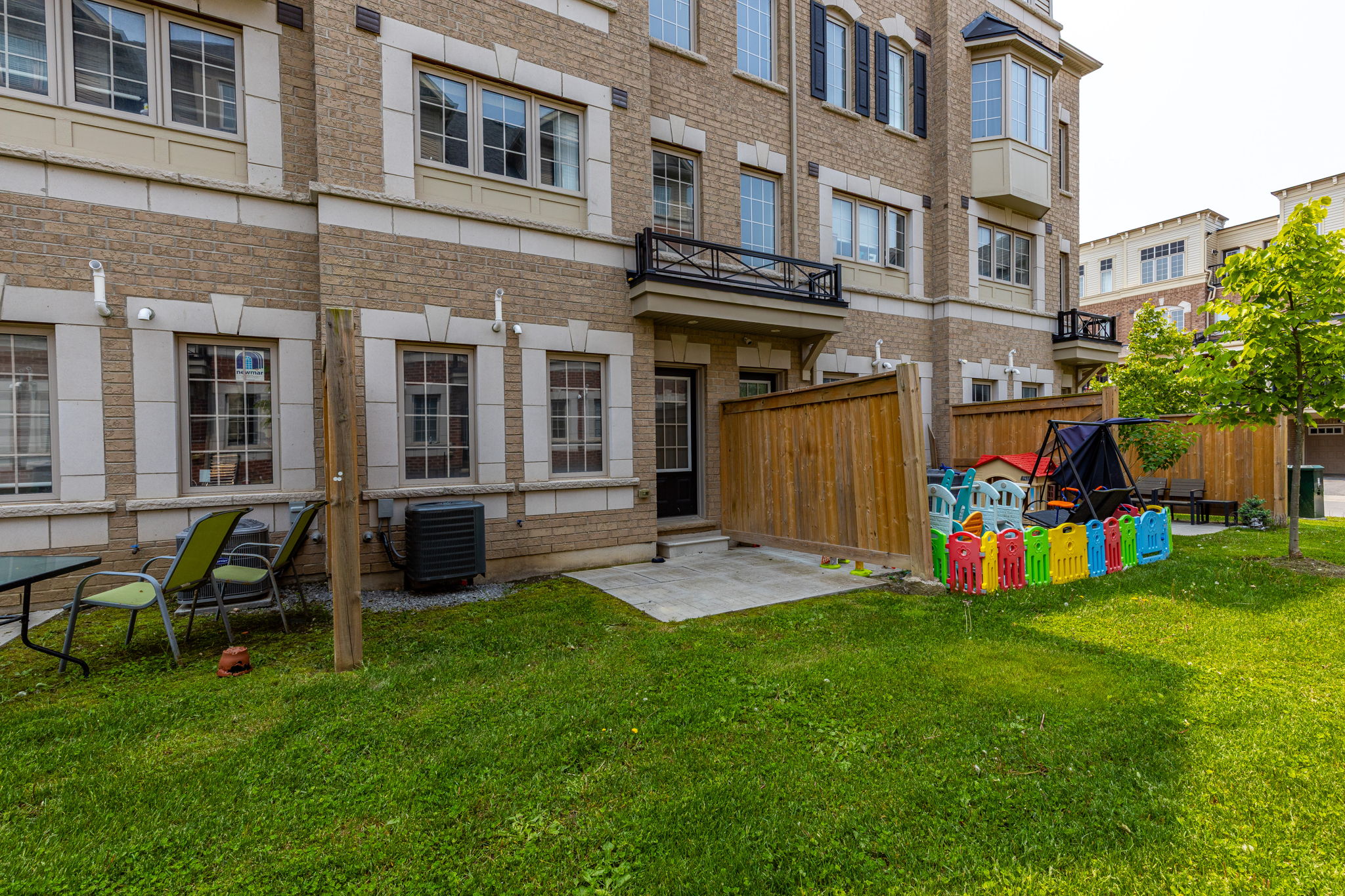 Oshawa property showcase — delivered property photograph 35
