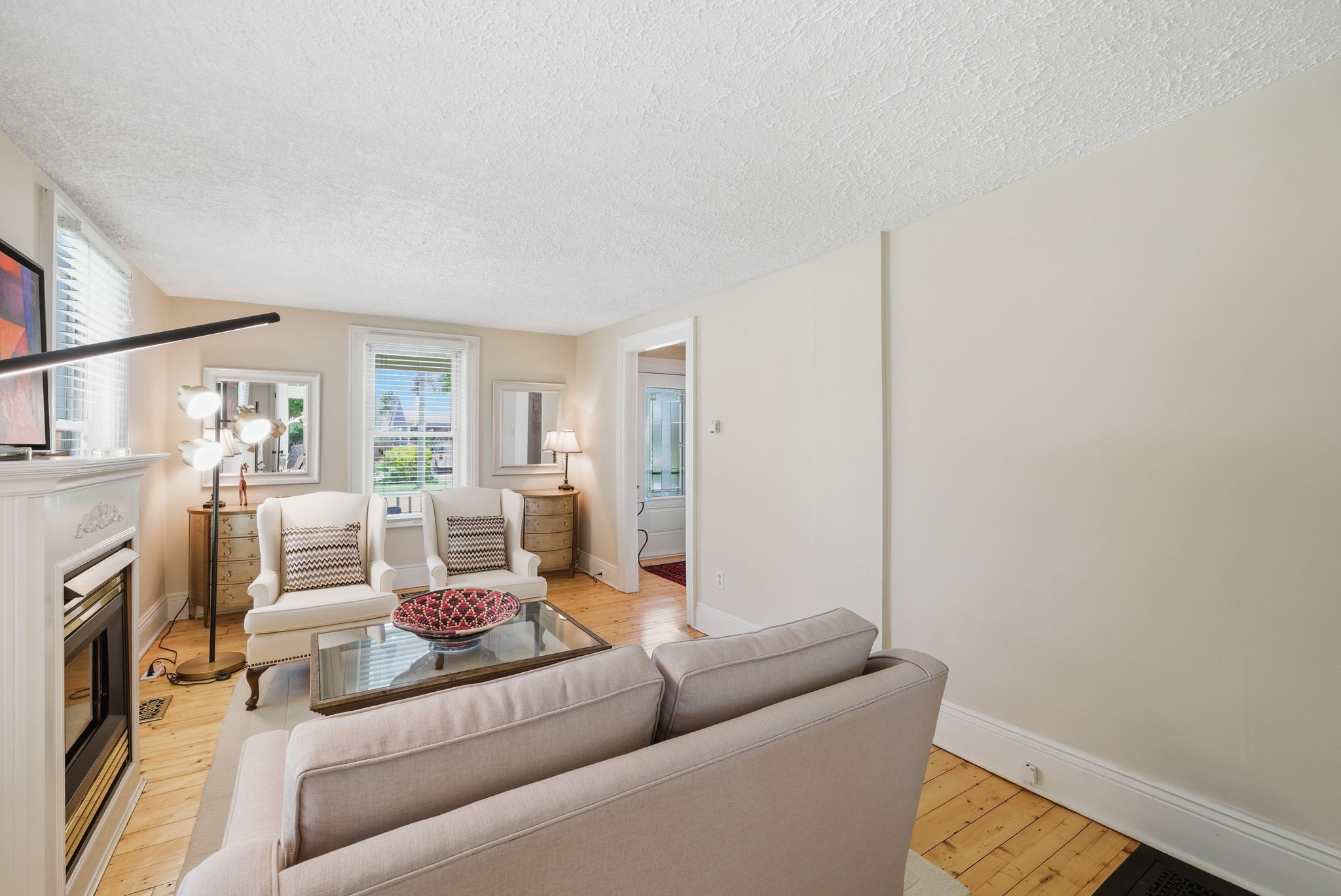  Photo 29