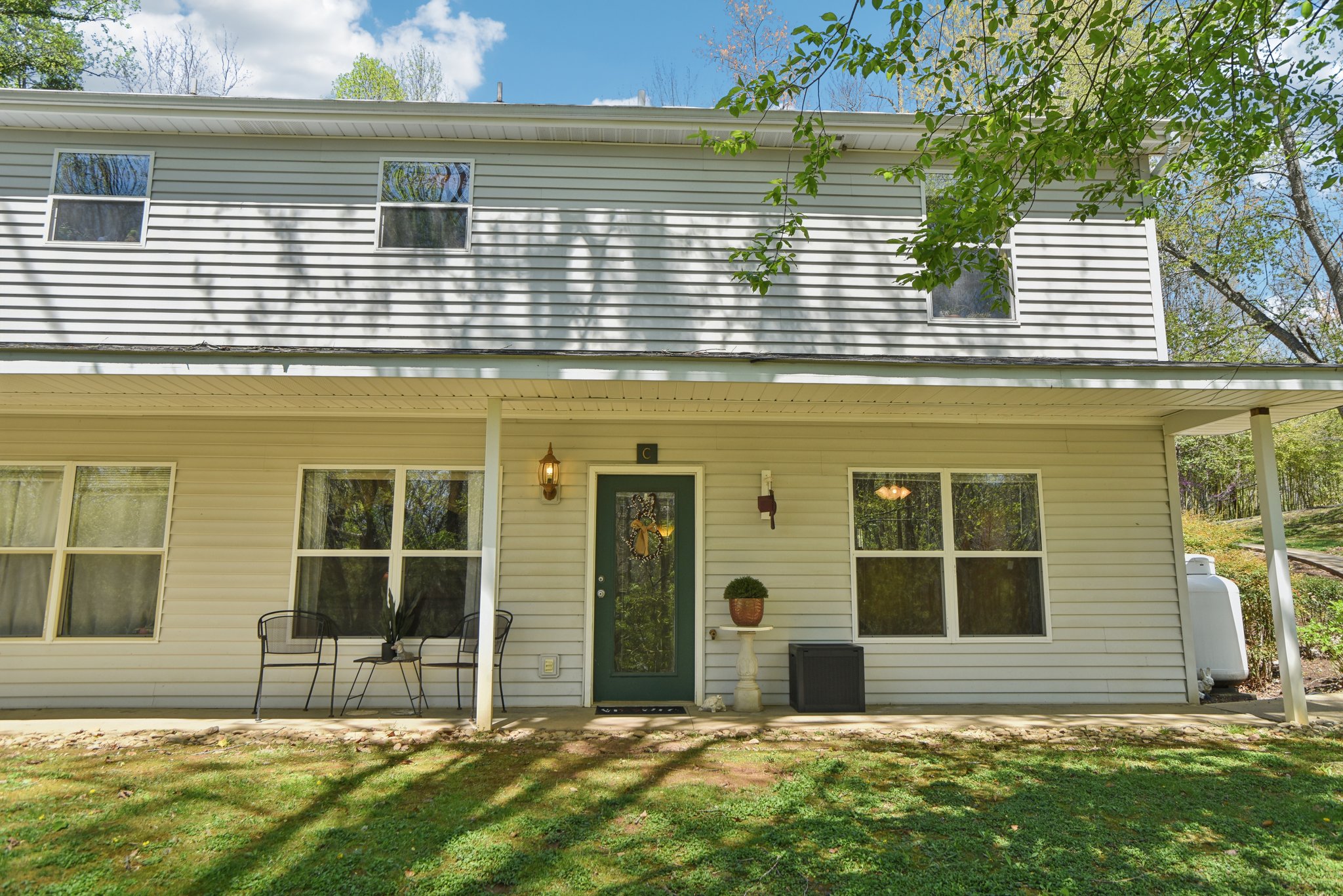 Queen Rd unit c-1004-002.jpg