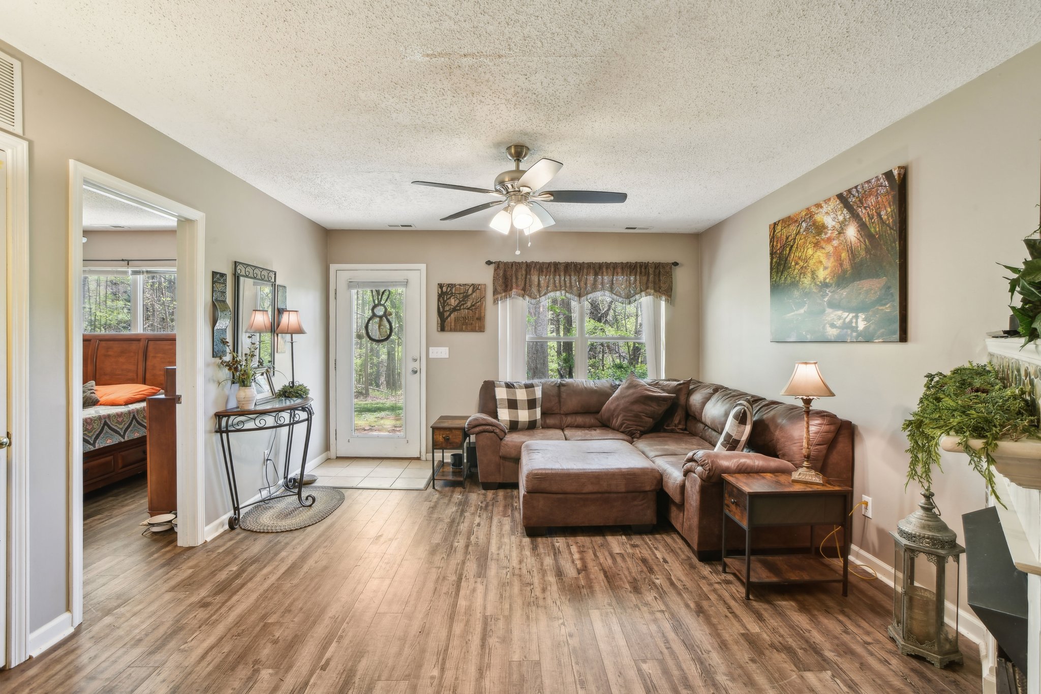 Queen Rd unit c-1004-007.jpg