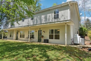 Queen Rd unit c-1004-001.jpg