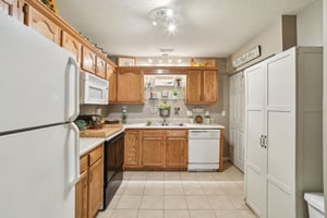 Queen Rd unit c-1004-011.jpg