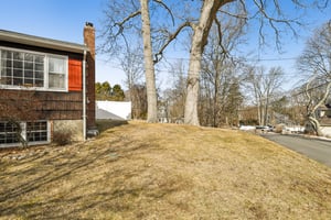 108555 - 36 Spruce Dr, East Northport, NY 11731-004-1.jpg