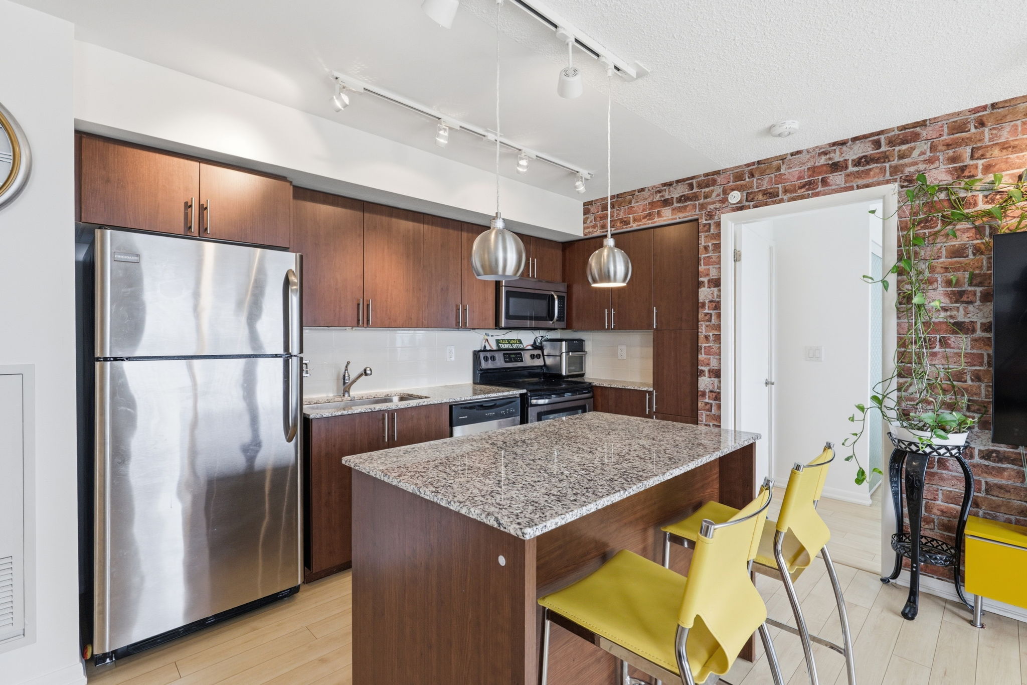 Property in Toronto — delivered property photograph 10